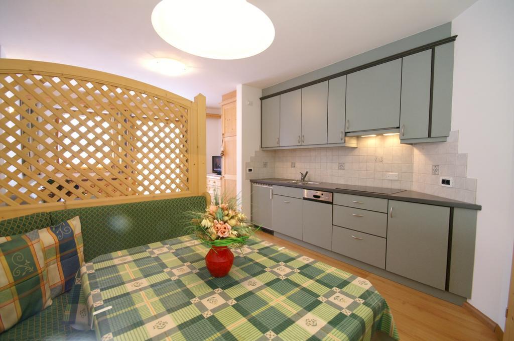 Appartamenti Residence Pars バディーア エクステリア 写真