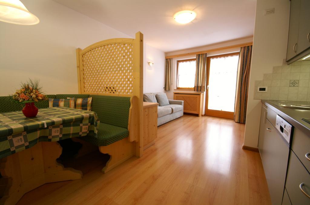 Appartamenti Residence Pars バディーア エクステリア 写真