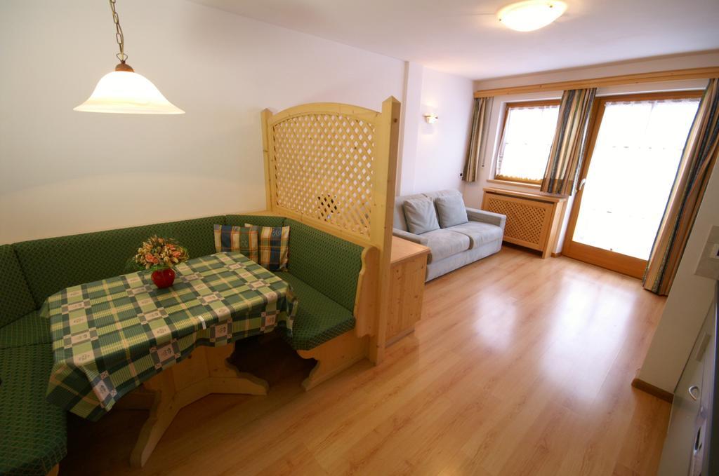 Appartamenti Residence Pars バディーア エクステリア 写真