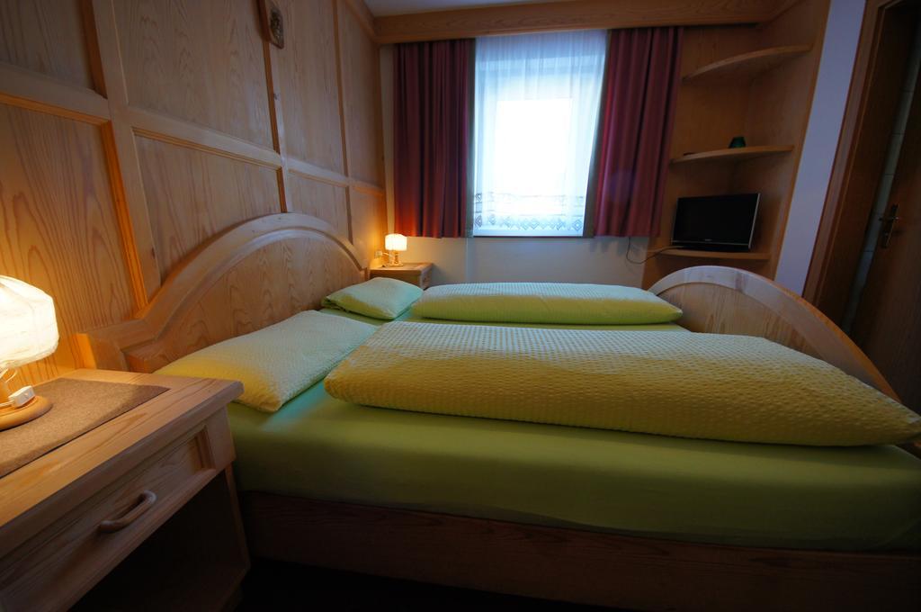 Appartamenti Residence Pars バディーア エクステリア 写真