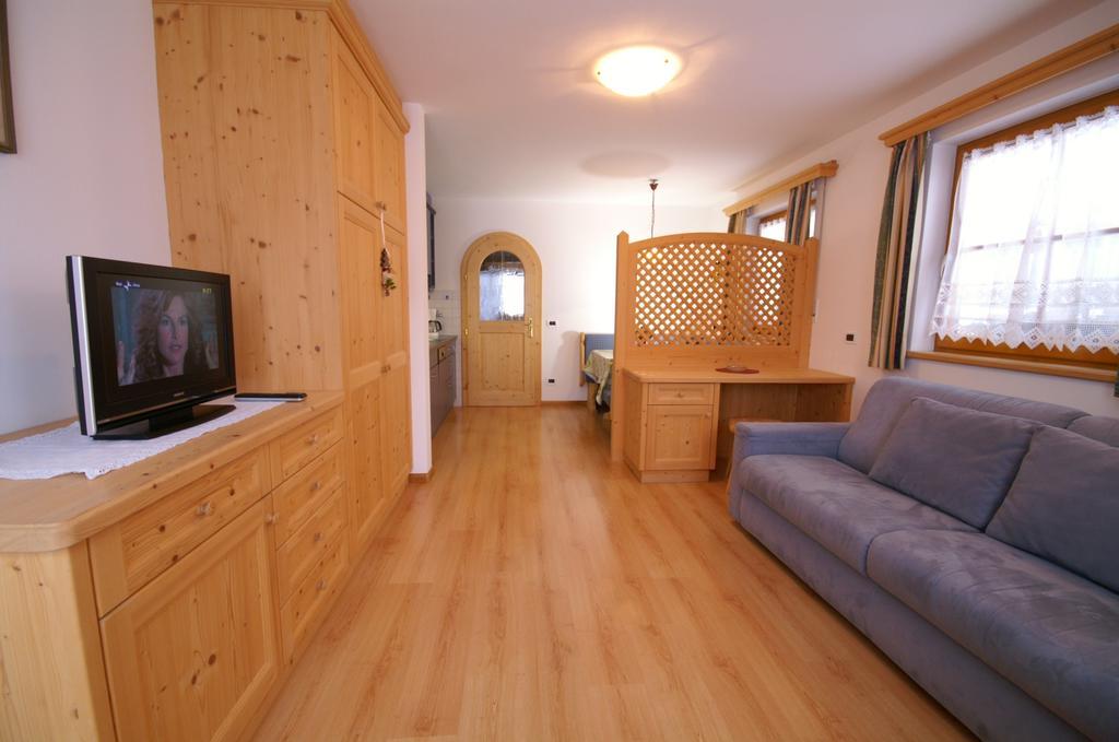 Appartamenti Residence Pars バディーア エクステリア 写真